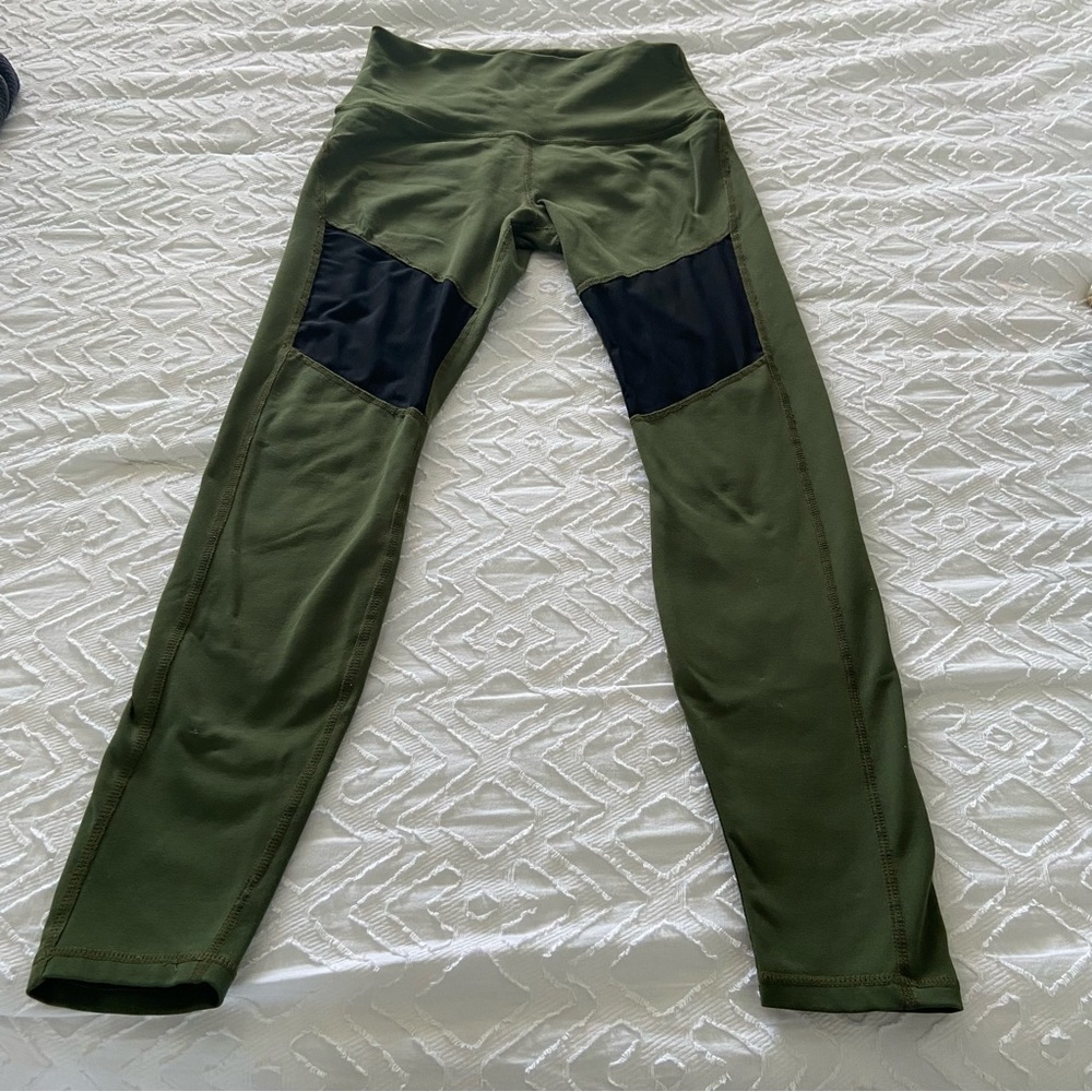The Barre Code 7/8 Leggings High Panel Mesh Army Green medium